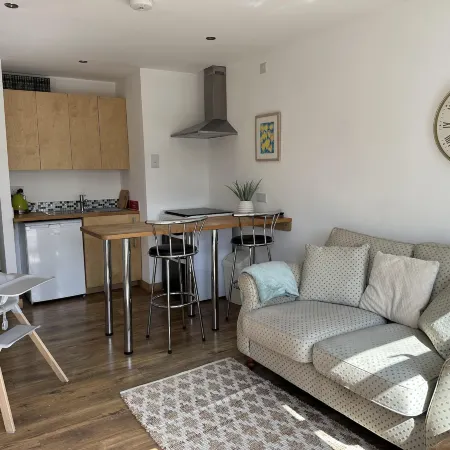 Cozy Coastal Lodge in Hayle