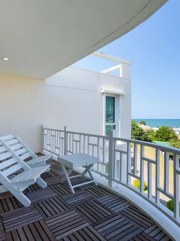 รูปภาพของบ้านปูลม บีชฟรอนท์ คอนโดมิเนียม