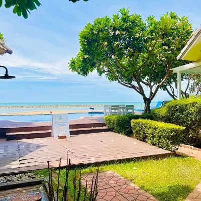 Blue Sky Resort Hotels near Chaosamran Beach