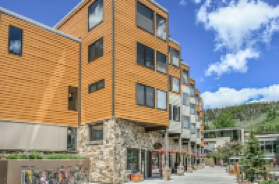 Edgewater Studio One Bath Ewjp