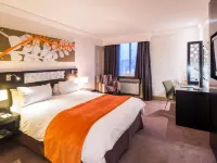 Onomo Hotel Cape Town – Inn on the Square Hotels near Palm Tree Mosque