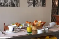Hotel le Rochegude - พร้อมอาหารเช้า
