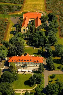 Castle Hotel Grof Degenfeld Superior - Pools
