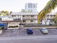 Caribbean Resort Suites Hotels near Hollywood Beach Trikke