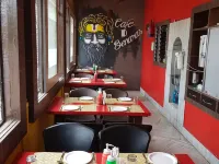 Hotel MRK Các khách sạn gần Sông Hằng