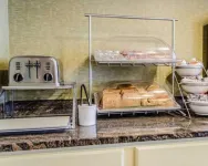 Baymont by Wyndham Harrisburg - breakfast