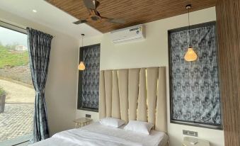 Amarjas DamTop Haven