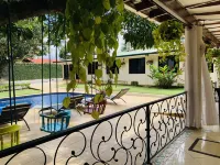 Hotel Mango Airport Hotels in Rio Segundo