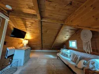 Cozy Log Home Retreat in the Catskills – Perfect for Families & Friends