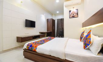 FabHotel Royal Suits - Nr Mahadji Shinde Chhatri
