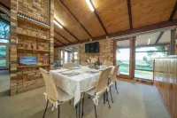 Blickinstal Holiday Retreat Hotels in Rowland Flat