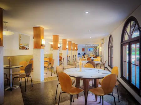 Hotel La Dolce Vita Park Отели в г. Сан-Жозе-дус-Пиньяйс