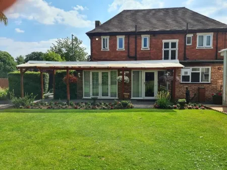 Tudor Lodge Hotel Отели рядом с достопримечательностью «City of Caves»