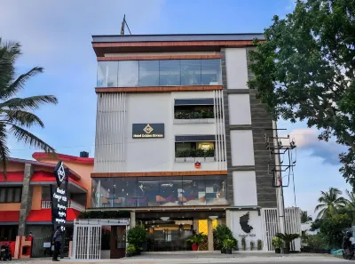 Hotel Golden Riviera Hotels near Kerala Samaajam