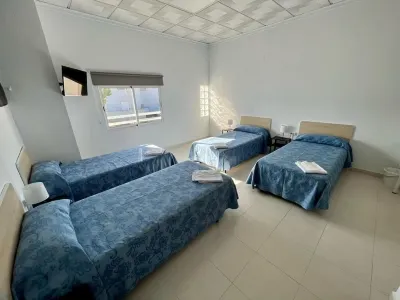 Hostal Kaizen La Marina Baja 호텔