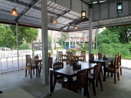 Lanta Triple Novel Отели рядом с достопримечательностью «Thung Yee Pheng Mangrove Forest»