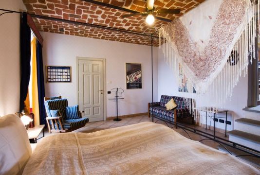 1. 카시나 데스데리..