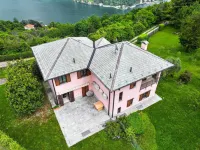 Villa Grel - by Myhomeincomo