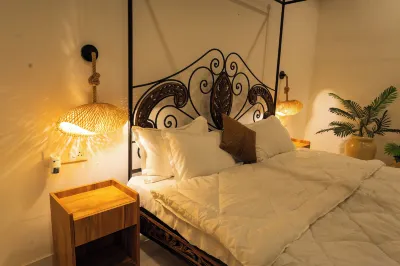 Cali Stays & Cafe By the Bay Hotels near Chapora Beach