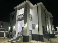 JAYZ Shortlet Apartment Hotels near Deluxe Plaza