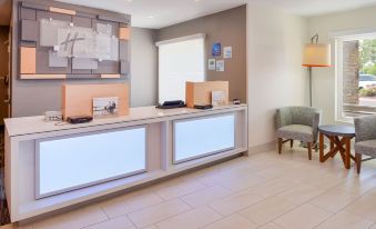 Holiday Inn Express & Suites Omaha - 120TH and Maple