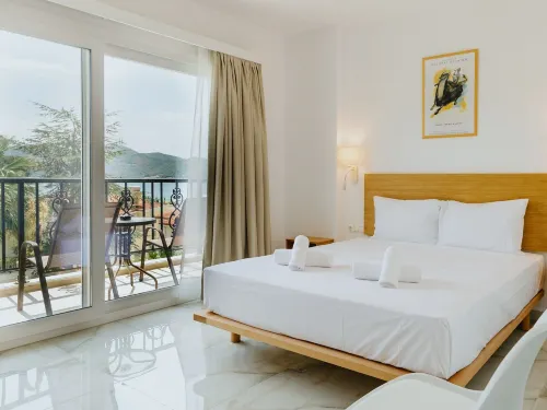 Blue Bay Hotel - Beach