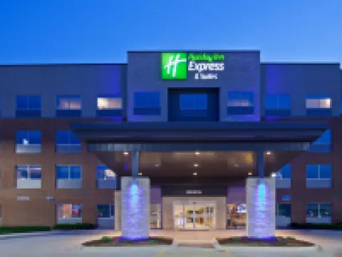 Holiday Inn Express & Suites DES MOINES DOWNTOWN by IHG Hotels in Des Moines