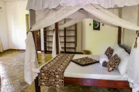 5-Bedroom Villa - 3 Mins Walk to the Beach