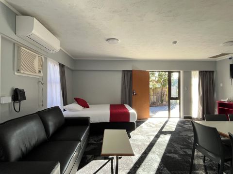 Beetham Park Motel