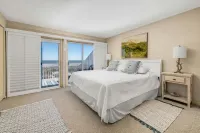 'Sandpiper' Ocean Front Townhouse