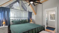 Warren VT Chalet for Ski, Summer + Fall Fun, WIFI