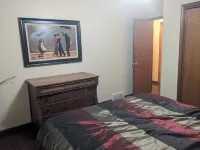 Spacious 4-bedroom house in fantastic Grandville with WiFi, AC