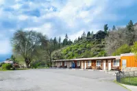 Dew Duck Inn