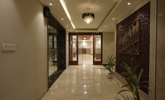 The Golden Crown Hotel Banquet & Cafe