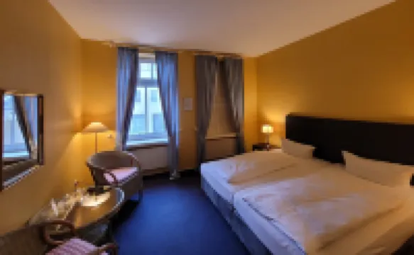 NP 飯店 什未林宮 屈隆斯博恩住宿飯店