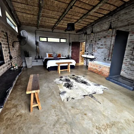Syeta Bush Lodge - Whispering Thorn