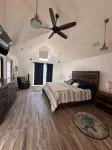 Wake up to river views:dreamy 4 bedrooms escape by the city beach in Dunnellon.
