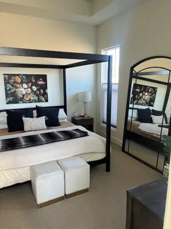 Spacious 4-bedroom house. Super quiet. close to snowbowl. Hour from Grand Canyon Отели в г. Коконино