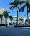 Amazing Waterfront Condo - 2 bedroom 2 bath - Large Balcony   Comfortable Condo Hotels in Seminole