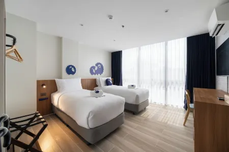 Kokotel Cebu Adira Отели рядом с достопримечательностью «Naukban Blue Lagoon»