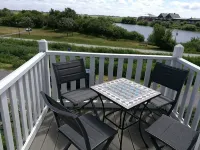 Dyke nest directly on the outer dike with a wonderful view over the north beach Hotels in Nordstrand