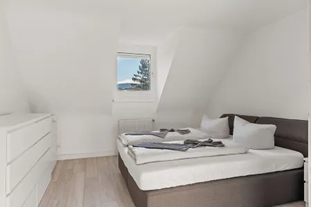 Bravura - up to 6 people, near Hambach Castle & Holiday Park Отели в г. Нойштадт