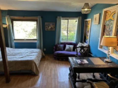 Mermaid Suite + Private Trails, Cave and Creek! Hotels in Topanga