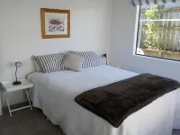 Spacious Holiday Home 5minute walk to the Lake