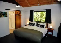 Secluded forest Retreat, Paradise Valley, Rotorua.