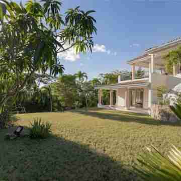 Luxury 5 Bedroom Villa Hotel Exterior