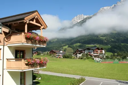 Modern, cozy apartment near the Steinbergbahn - Ski in /out - Bike in /out