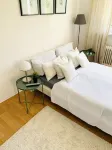 Modern apartment below Homburg University Hospital * renovated bathroom & kitchen *