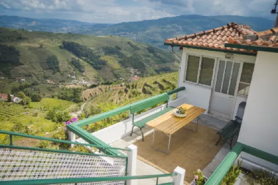 Casa dos Mochinhos - Your home in the Douro Hotels in 