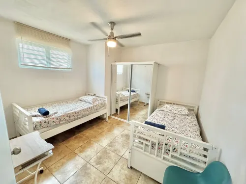 LOCATION! Beautiful Views ! Tranquility ! Restaurants Nightlife 5 min drive!